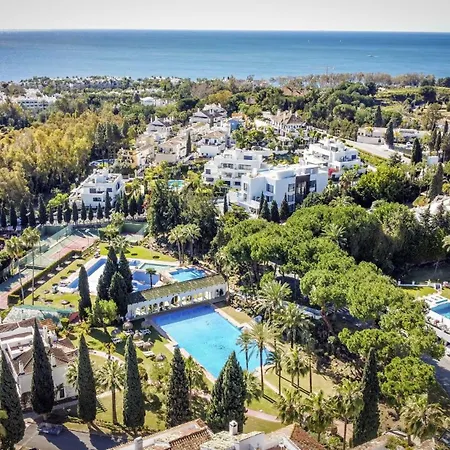 Vivi Homes - Casa Nobu Pool, Garden, Patio & Marbella
