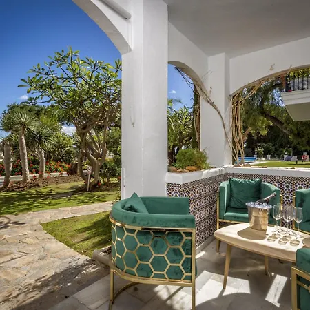 Vivi Homes - Casa Nobu Pool, Garden, Patio &